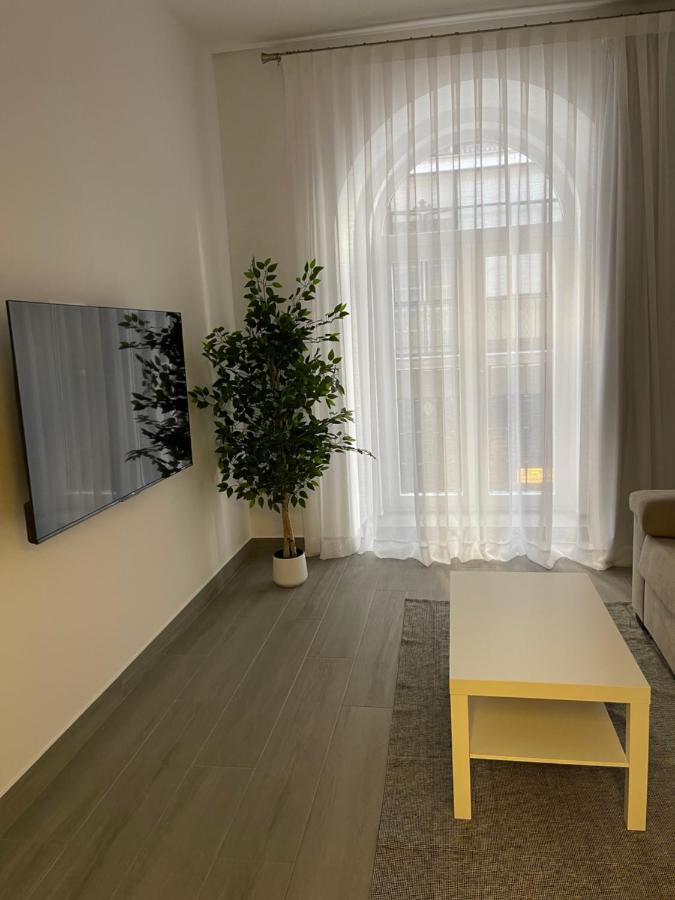 Suara Apartamentos 1 Madrid Exteriör bild